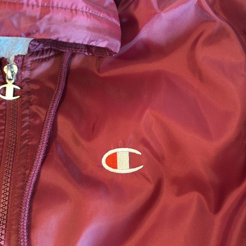 Men’s/women’s Champion Burgundy coat sz Small - Picture 7 of 10